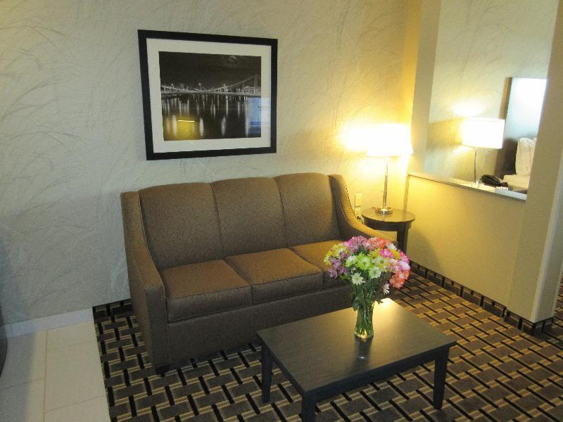 Holiday Inn Express & Suites Butler By Ihg Ngoại thất bức ảnh